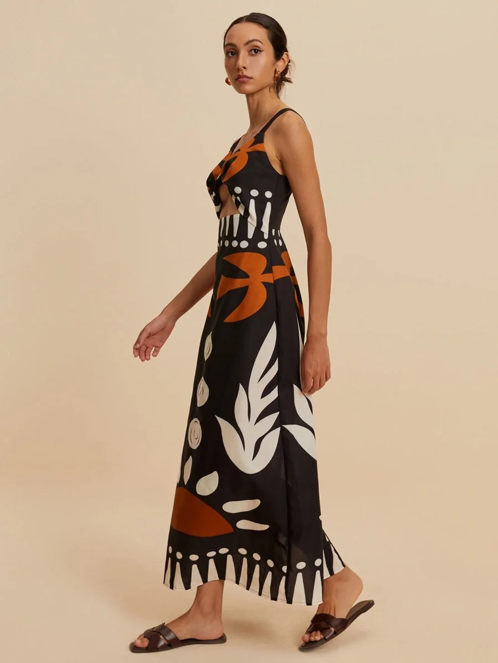 COMMENSE Cutout Zipper Sleeveless Floral Dress - Picture 2 of 5